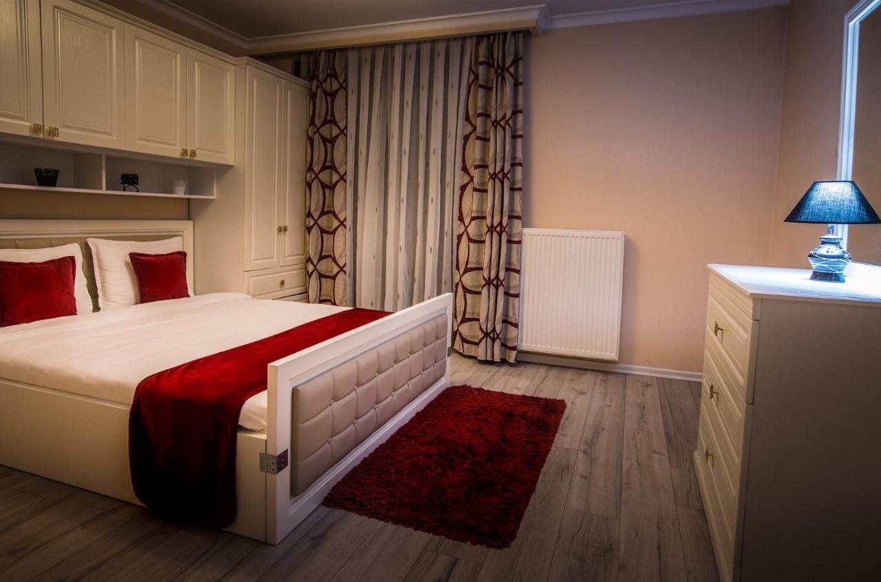 Bentley Apartments Prishtine Bagian luar foto