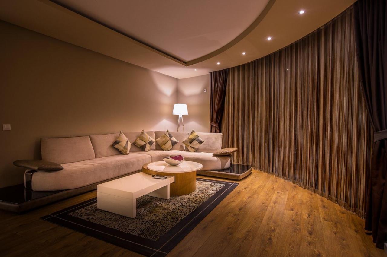 Bentley Apartments Prishtine Bagian luar foto