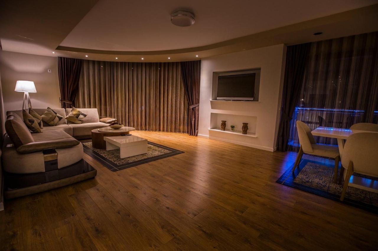 Bentley Apartments Prishtine Bagian luar foto