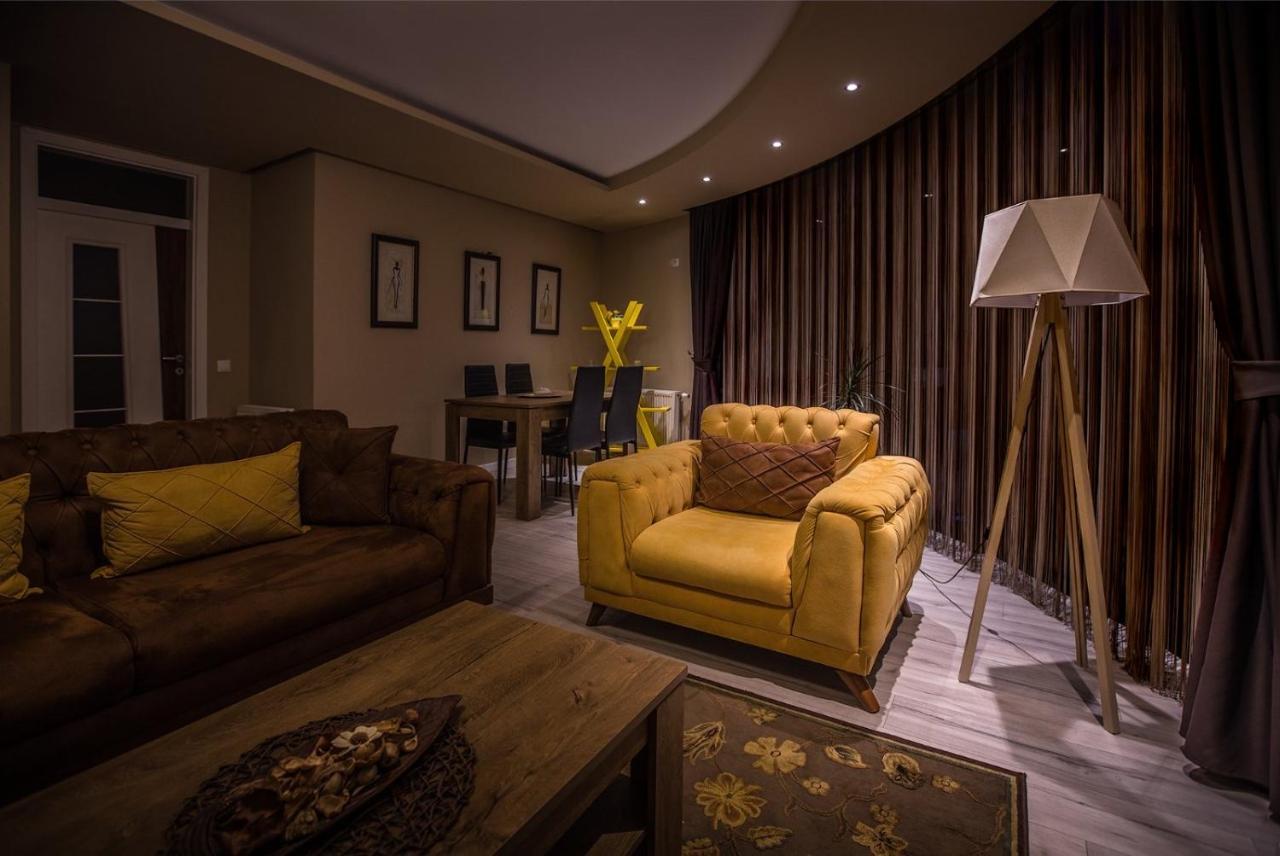 Bentley Apartments Prishtine Bagian luar foto