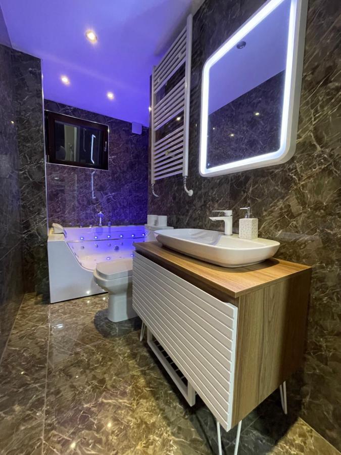 Bentley Apartments Prishtine Bagian luar foto